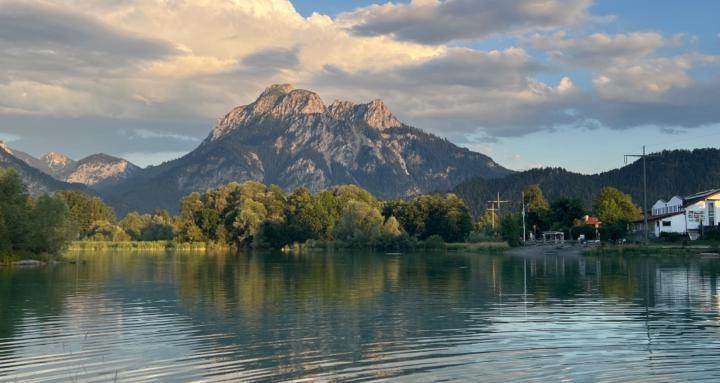 Berge-Schlösser-Seen